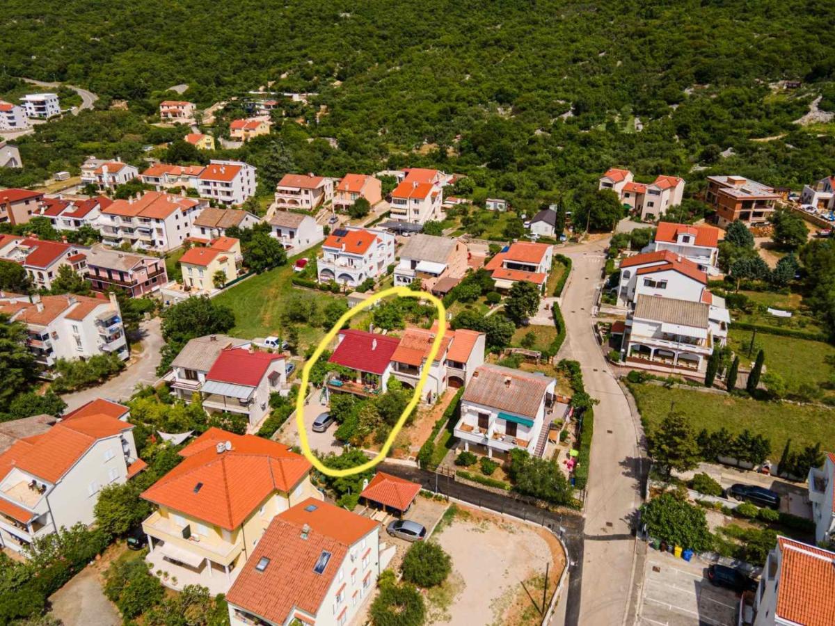 Home Away From Home With A Heated Pool Punat Exterior foto